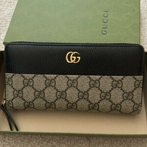 Gucci Marmont Bi Color Zip Around Wallet